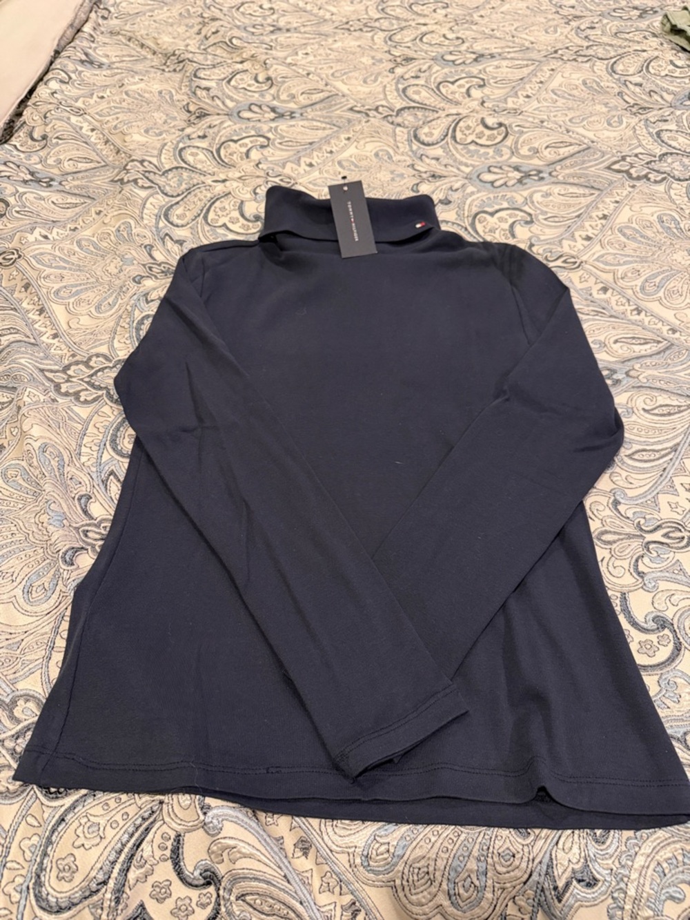 Tommy Hilfiger Women’s Small Navy Lightweight Long Sleeve Turtleneck - NWT